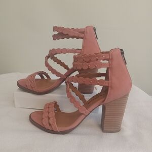 Lucky Brand Pink Rose  Block Heels Strappy Sandals Sz 8